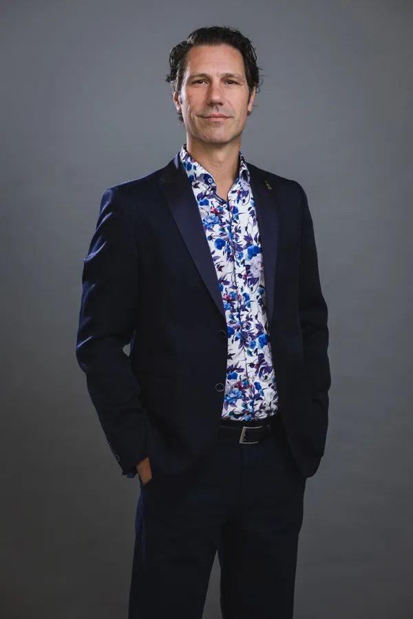 Portrait of Vincent Weberink, CEO of Pzaz