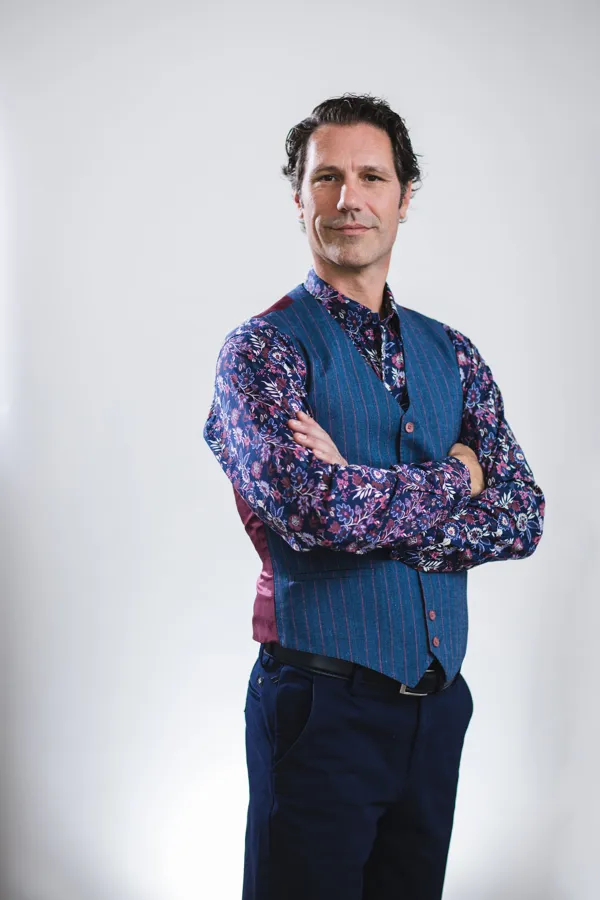 Portrait of Vincent Weberink, CEO of Pzaz
