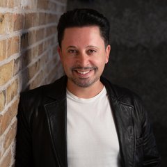 Jonathan Levi